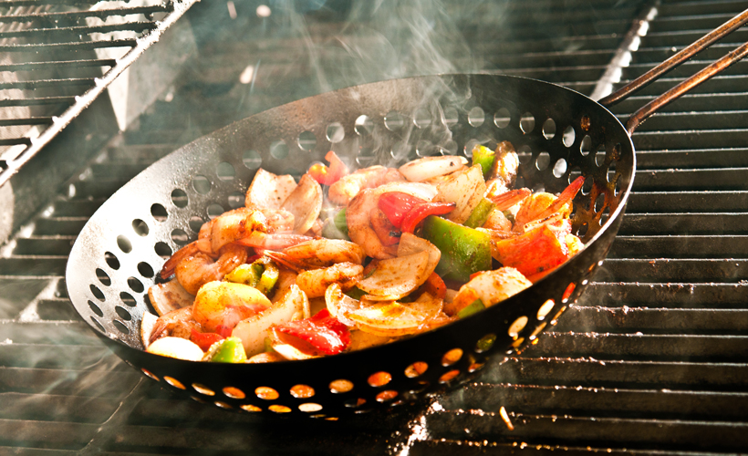 Add-a-little-smoke-grill-basket_Become-Master-of-your-Grill.jpg