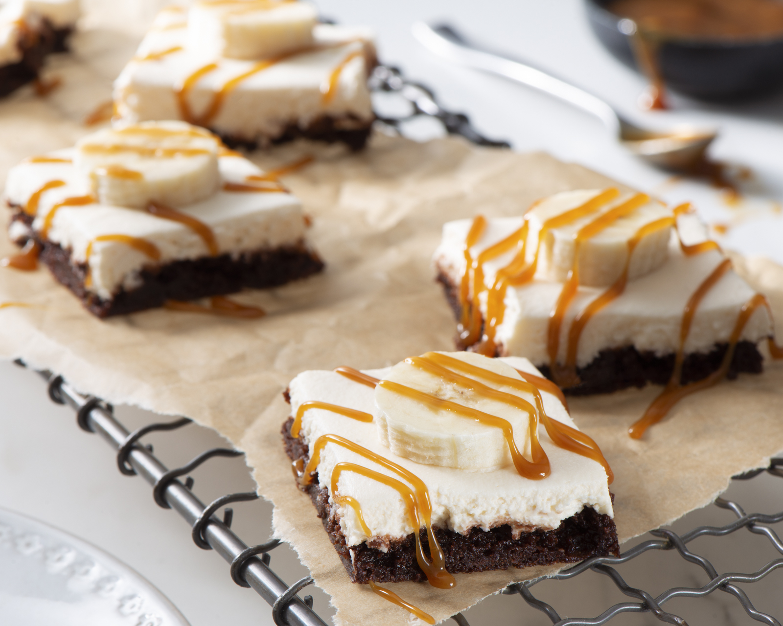 With the winning combo of bananas and chocolate, these yummy bars make a crowd-pleasing dessert that everyone will love. 