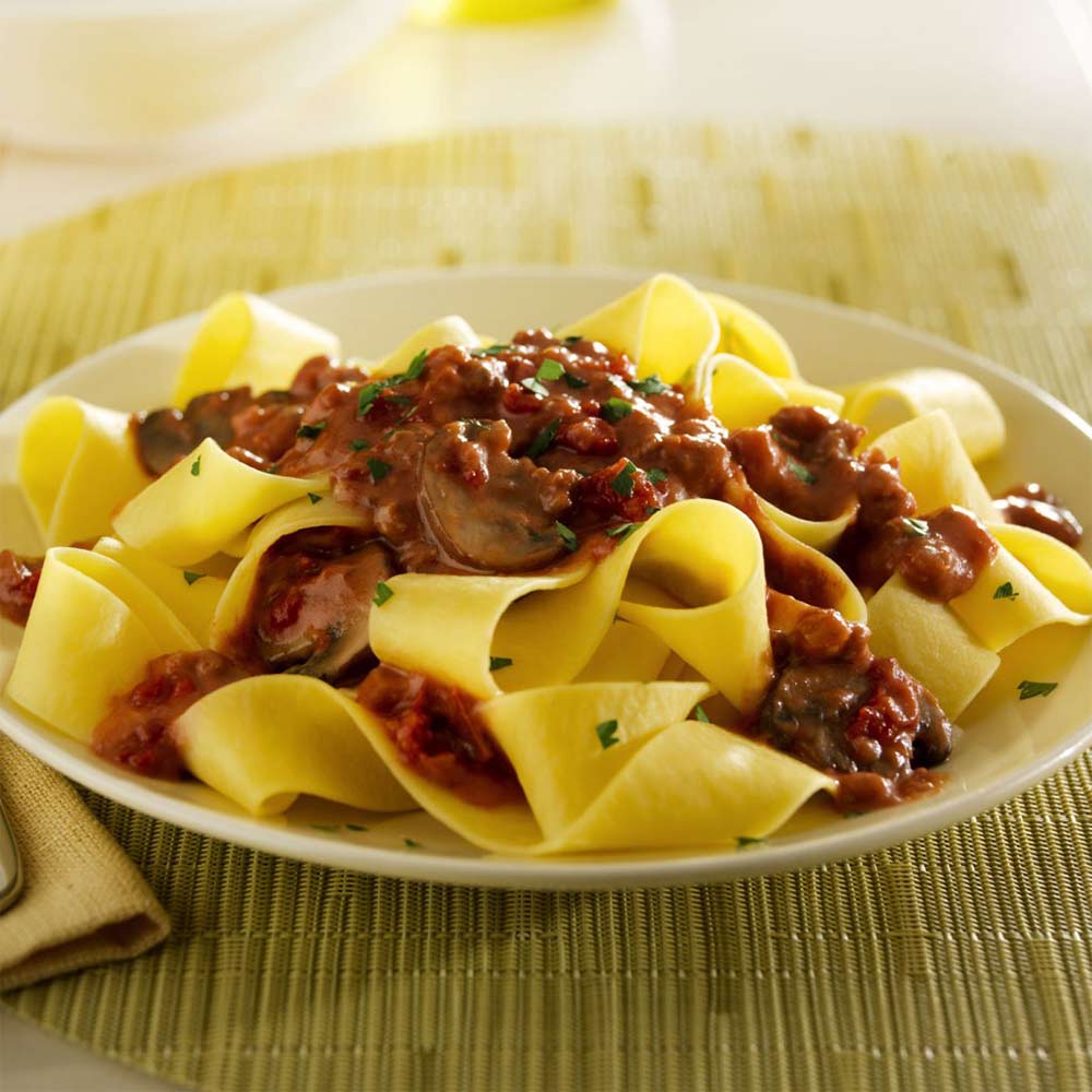 Pappardelles à la sauce bolognaise aux champignons portobello