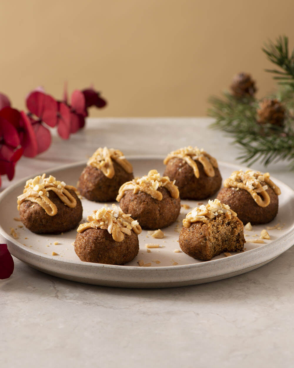 Avec le goût riche du beurre d’arachides et de la noix de coco, vous pouvez savourer ces snickerdoodles végétaliens et sans gluten en tout temps.