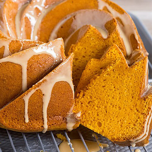 Gâteau Bundt à la citrouille avec glaçage à l’érable