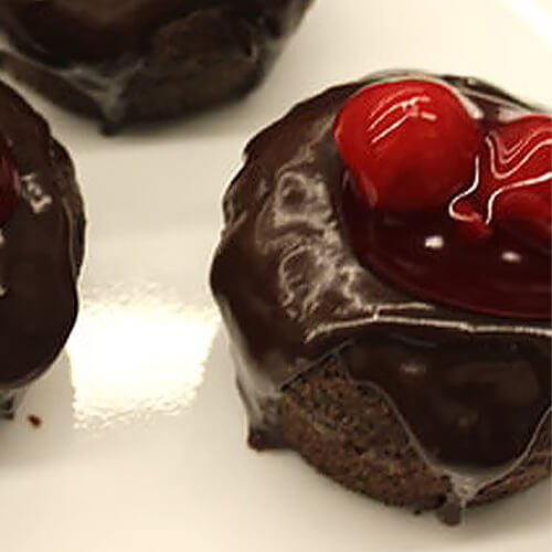 Brownies garnis de ganache aux cerises