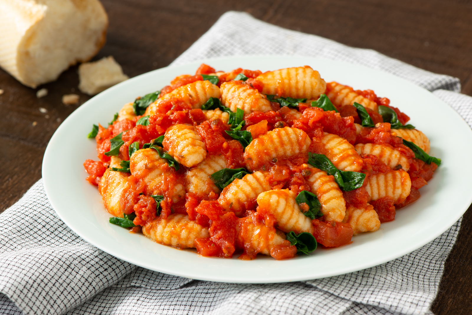 Gnocchis à l’ail rôti et aux tomates